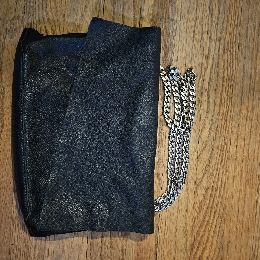 Por la Victore black leather handbag